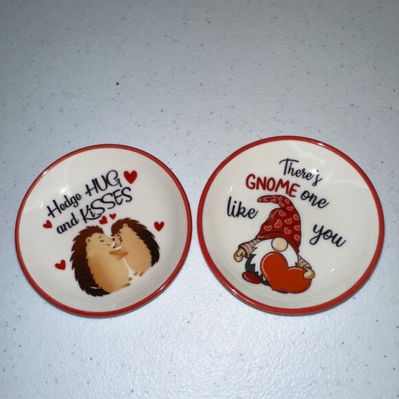 Valentines Day Mini Plates Gnome Hedgehog Decoration Love Tiered Tray Valentine - Picture 1 of 5